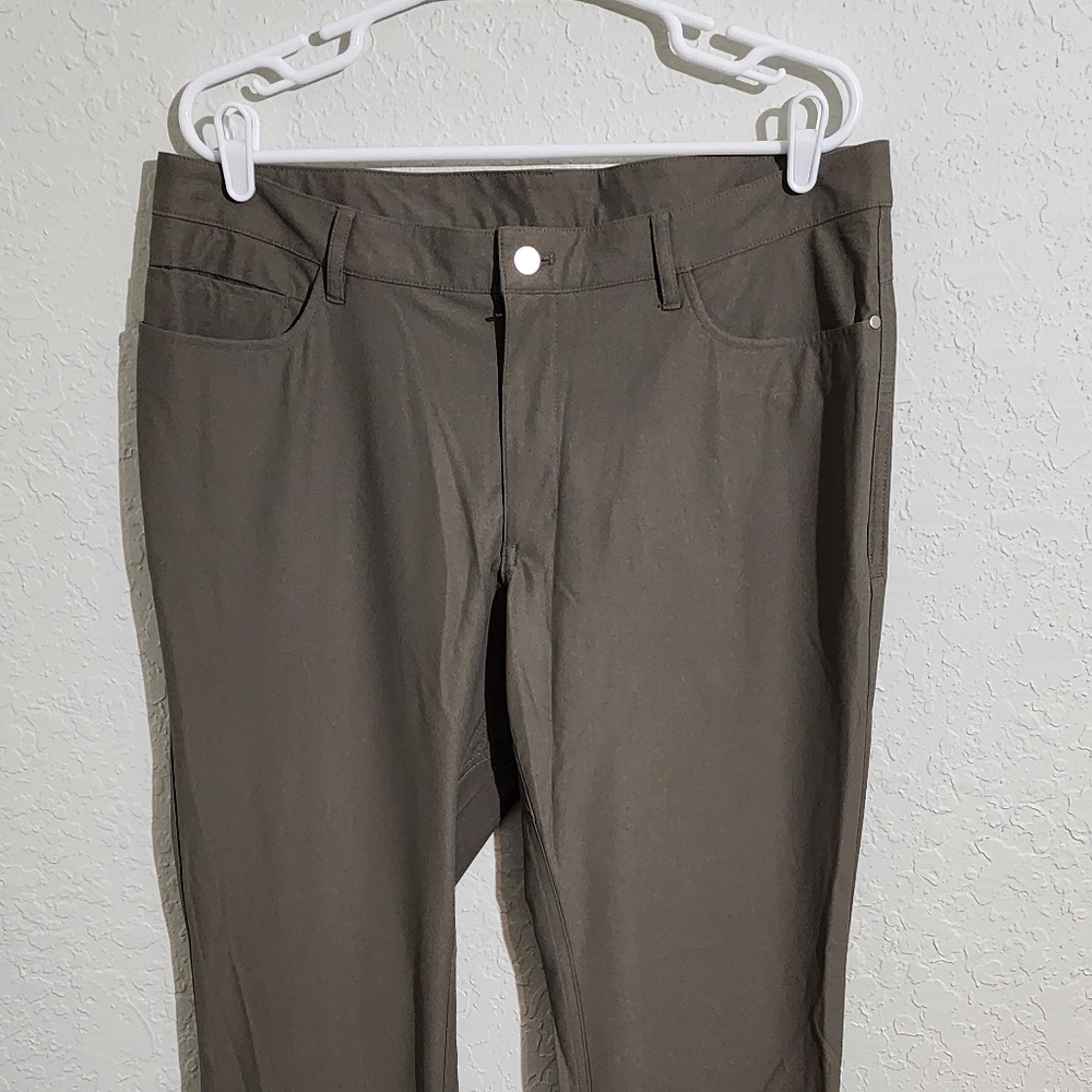Jos A. Bank Casual Slim Pants
